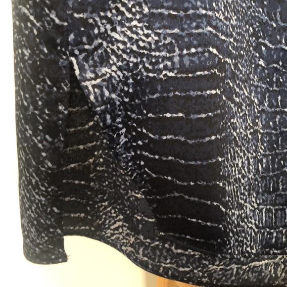 Halston Blouse - Picture 6 of 9